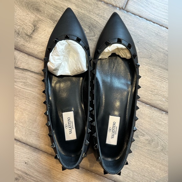 Valentino Garavani Rockstud Ballerina Flats - Picture 4 of 7